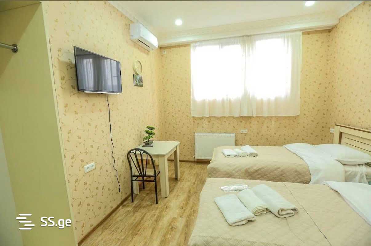 12 Room Hotel For Rent. Isani, 10 of 11