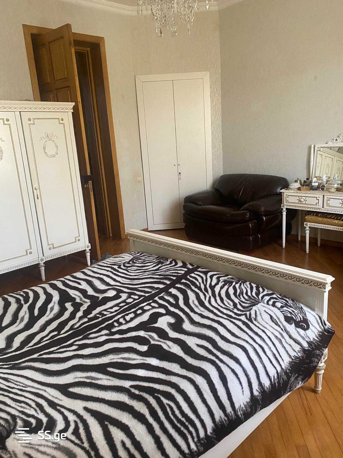 4 Room Private House For Sale view 7