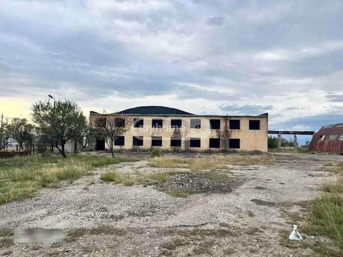 Store-Industrial property For Sale. agaraki