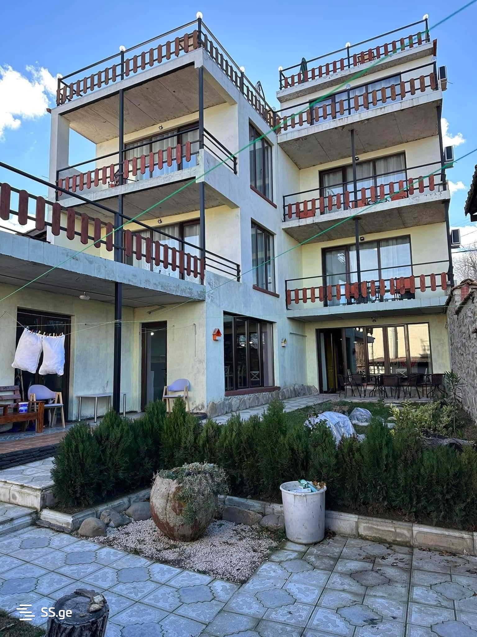 7 Room Private House For Sale, 1 of 4