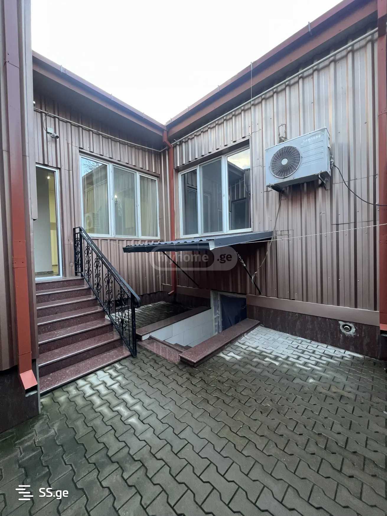 4 Room Private House For Rent. Chugureti view 12