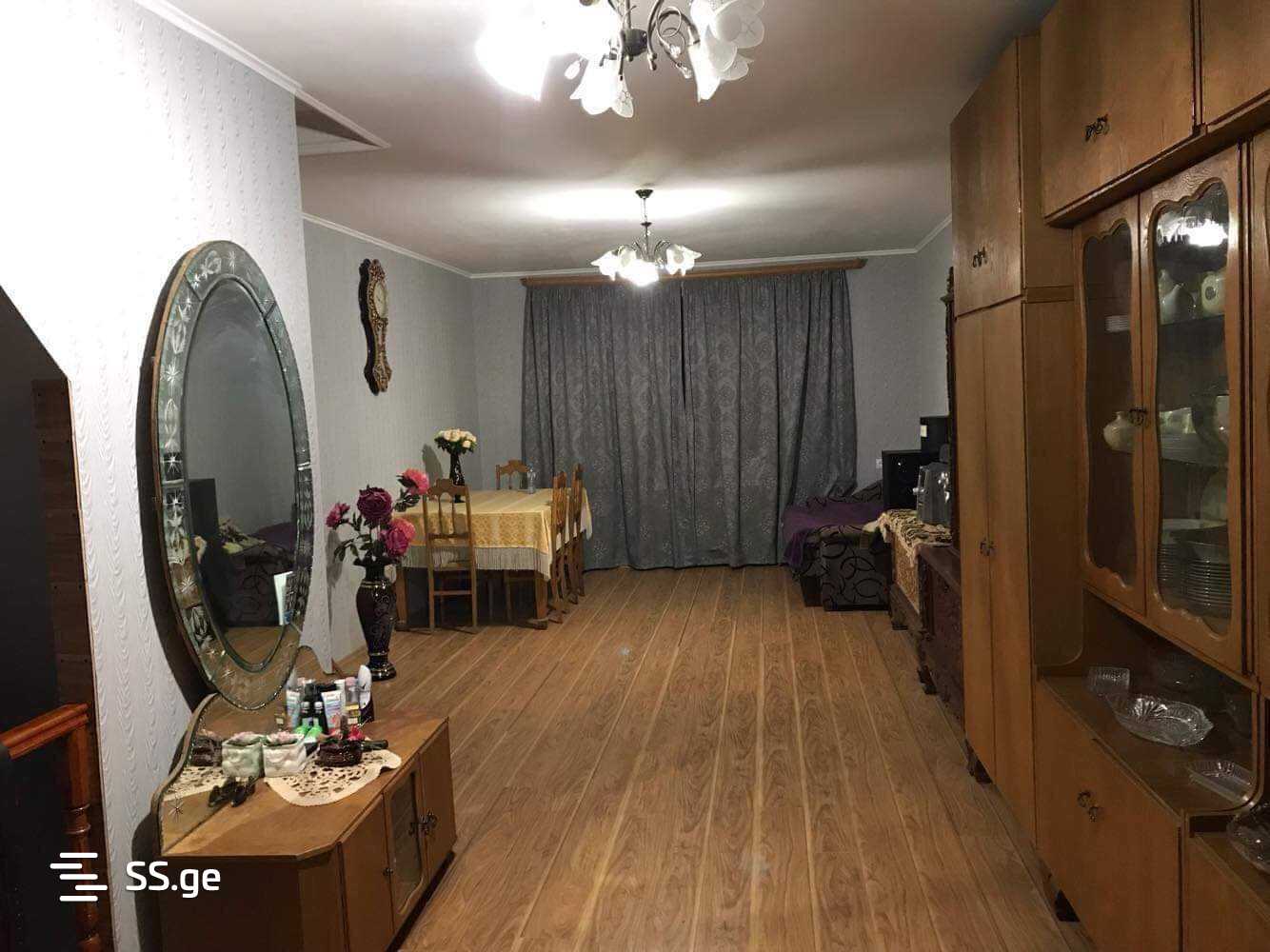 4 Room Private House For Sale view 2