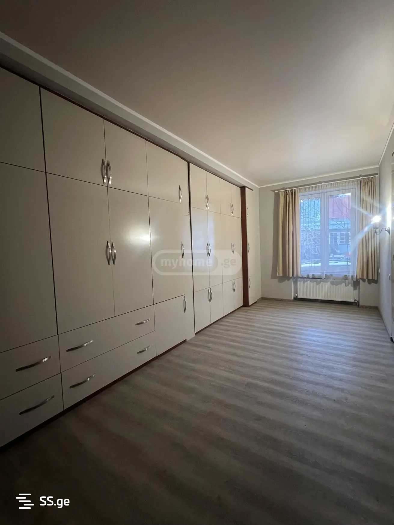 4 Room Private House For Rent. Chugureti view 3