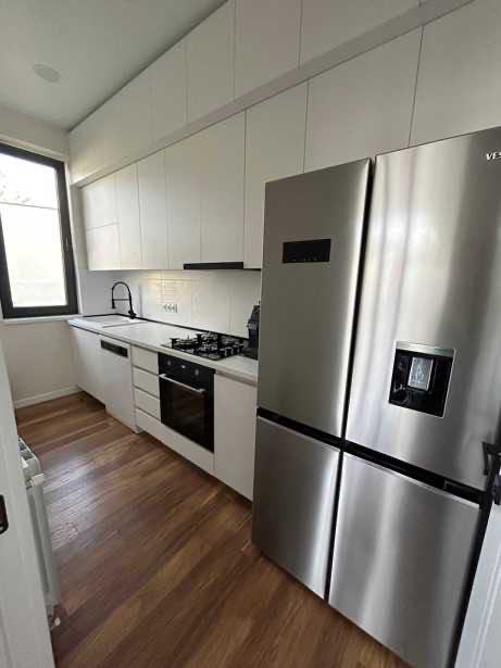 10 room Private House For Sale. Saguramo