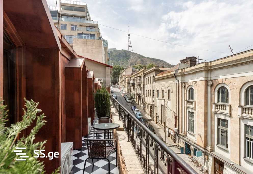 Hotel For Sale. Mtatsminda, 1 of 4