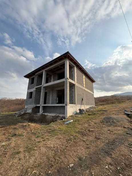 6 room Private House For Sale. Vardisubani