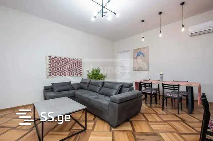 Árasán 1 seomra, 70 m²