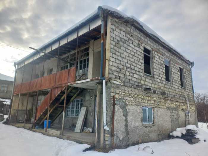 7 room Private House For Sale. Akhmeta