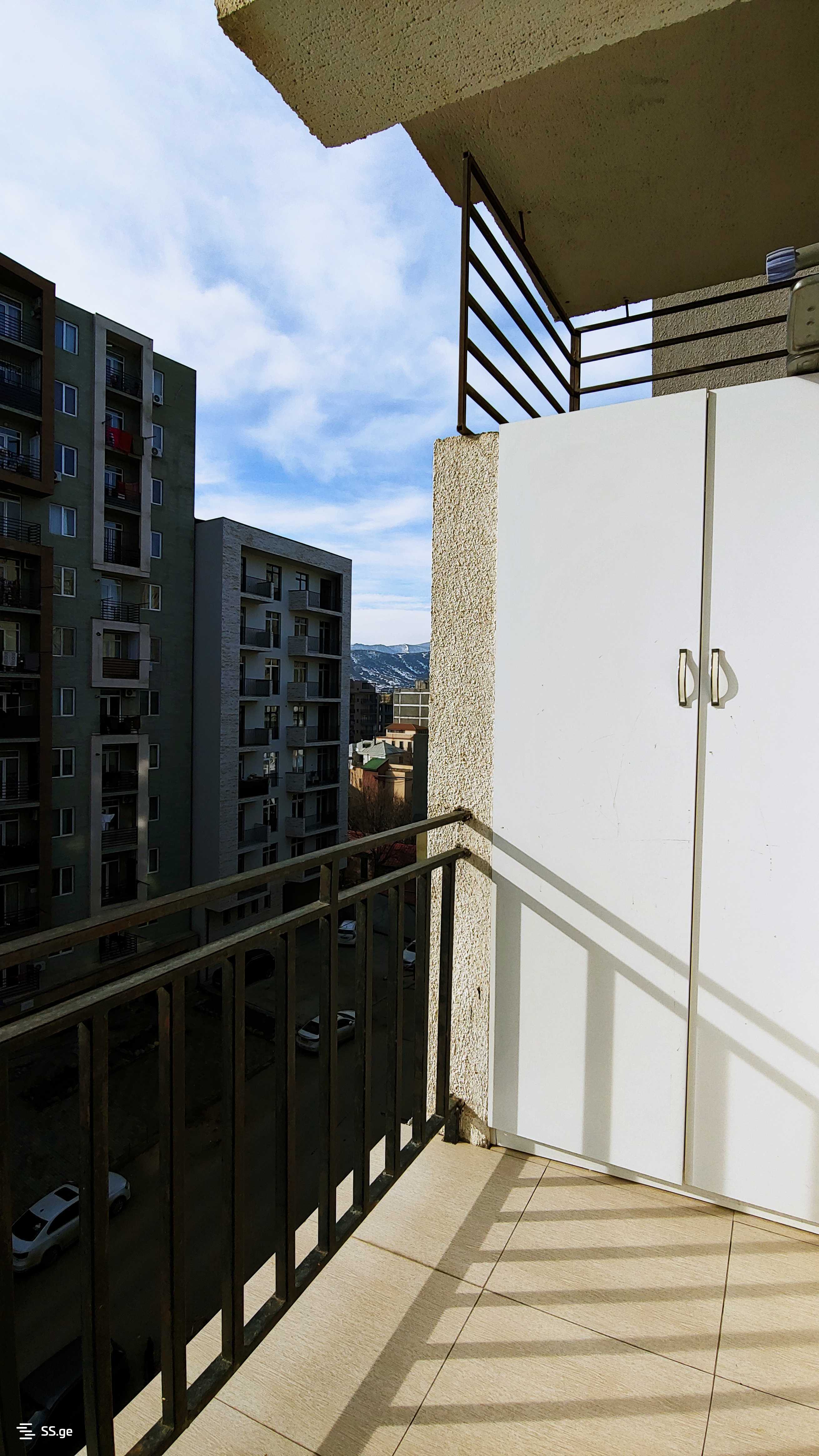 იყიდება 3 ოთახიანი ბინა დიდ დიღომში - სურათი #12