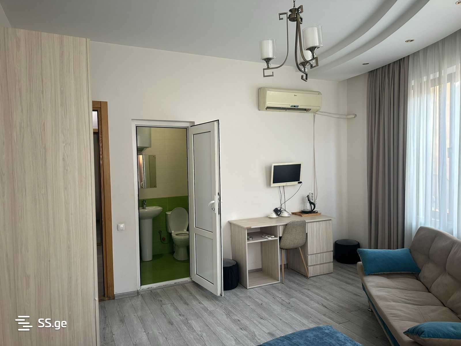 12 Room Hotel For Sale view 8