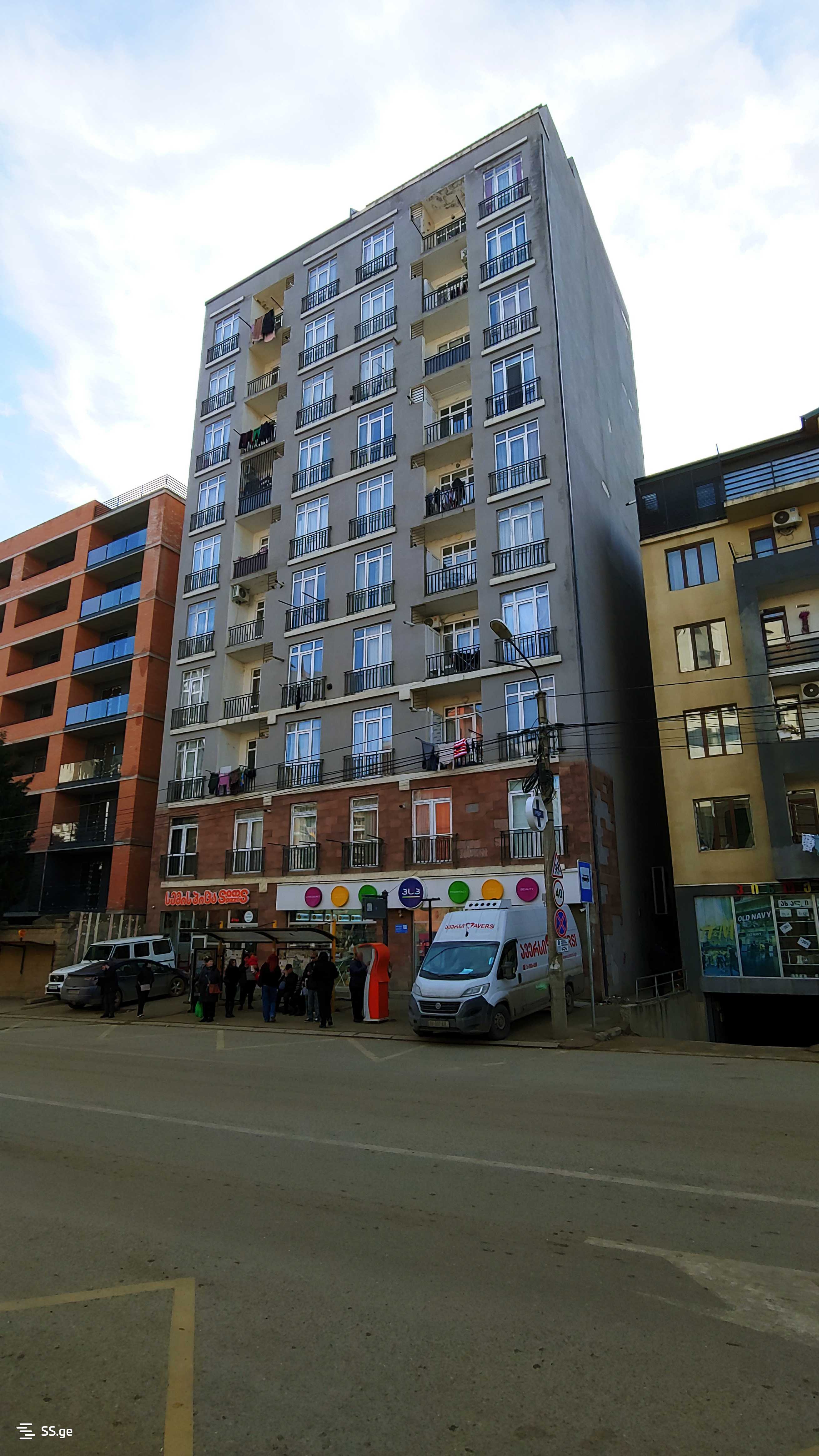 იყიდება 3 ოთახიანი ბინა დიდ დიღომში - სურათი #13