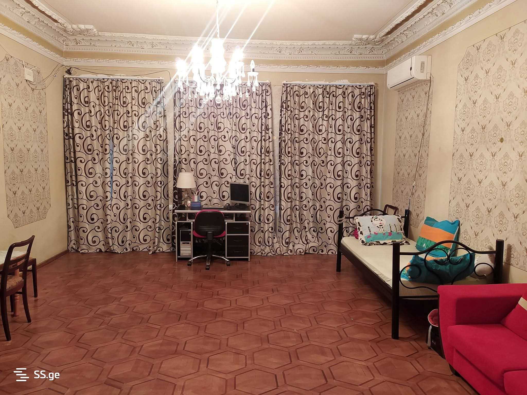 6 Room Private House For Sale view 11