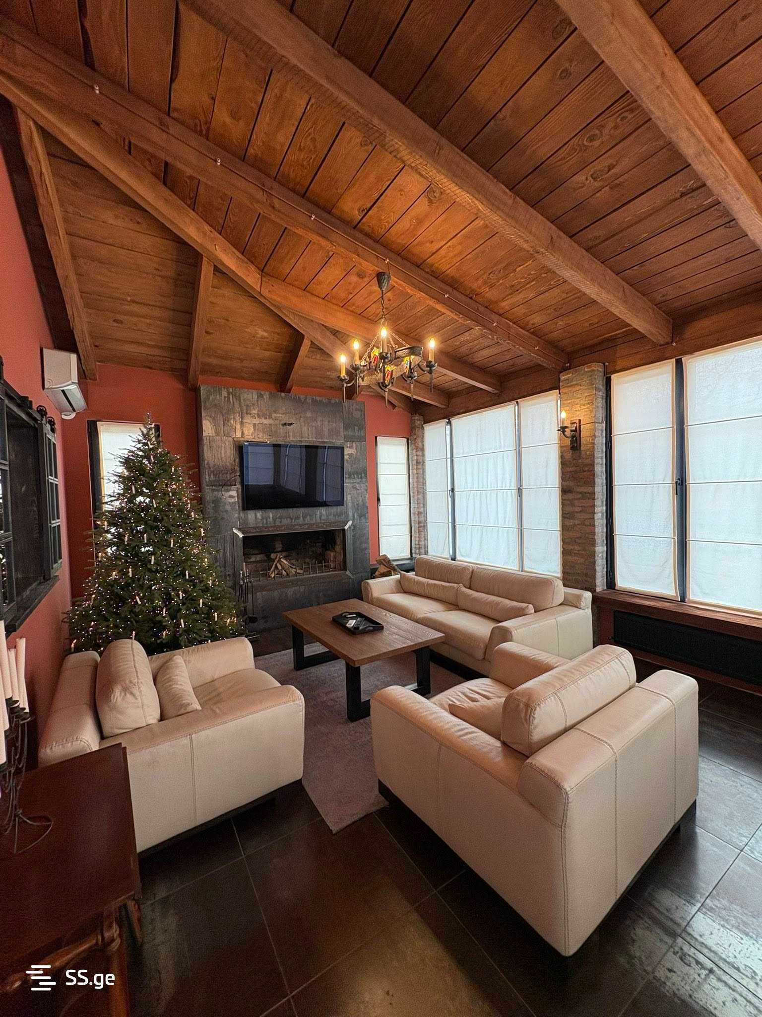 8 Room Private House For Rent. Telavi, 1 of 4