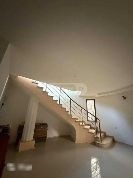 10 room Private House For Sale. Akhaldaba