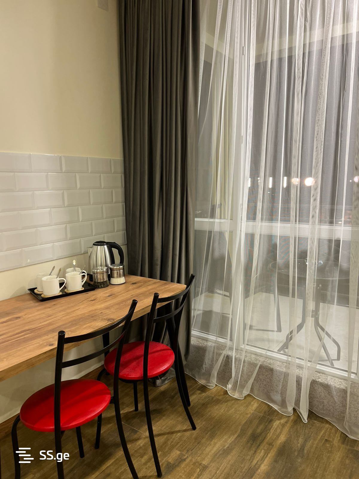 13 Room Private House For Rent. Makhindjauri view 10