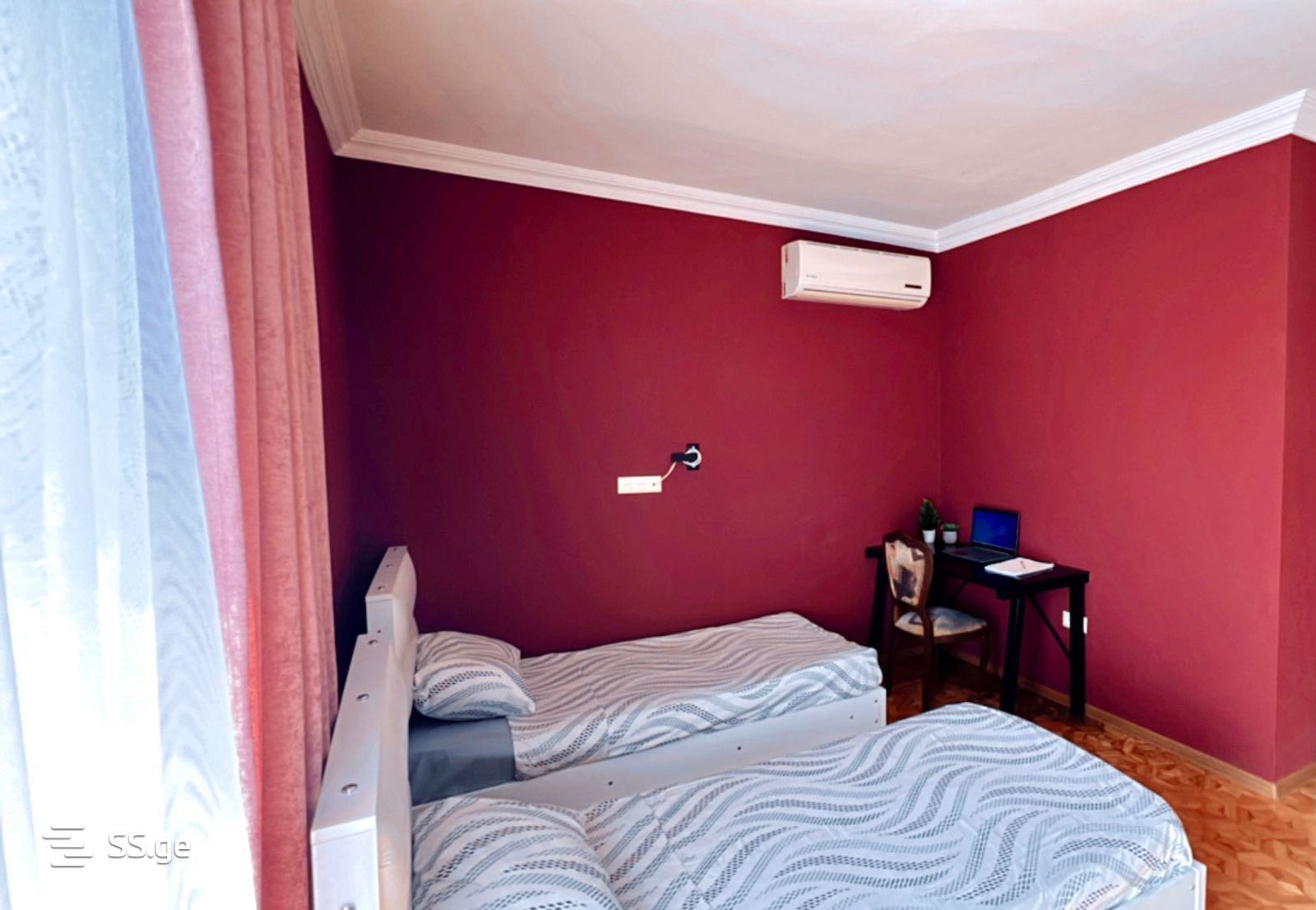 13 Room Private House For Rent. Makhindjauri view 11
