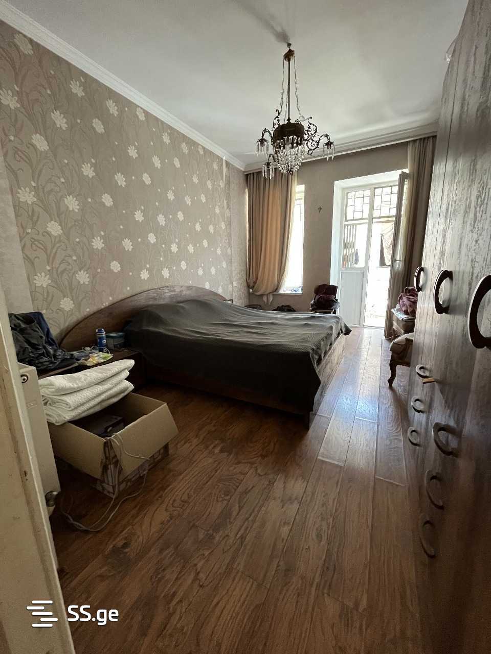 10 Room Private House For Sale view 7