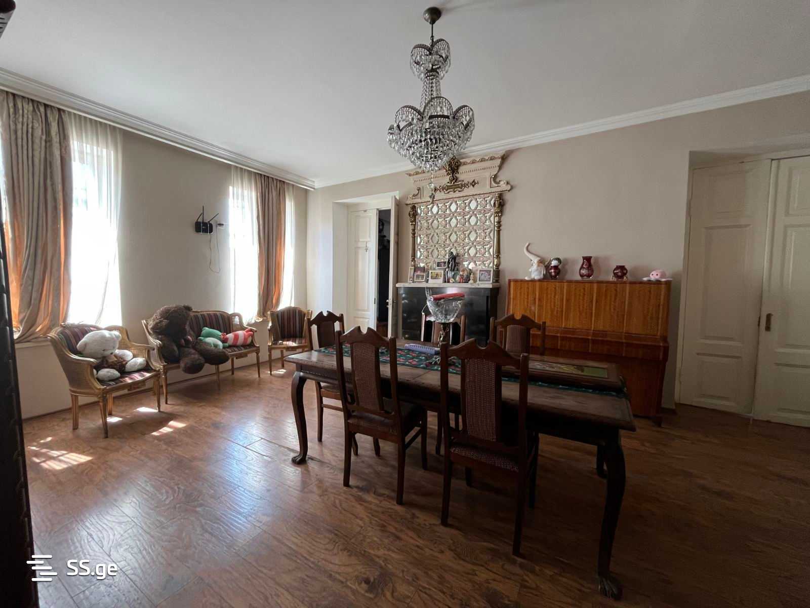 10 Room Private House For Sale view 3
