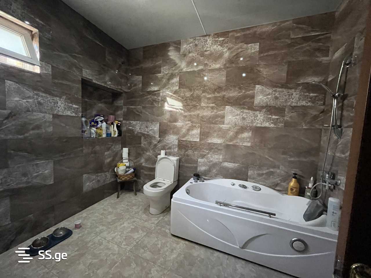 10 Room Private House For Sale view 10