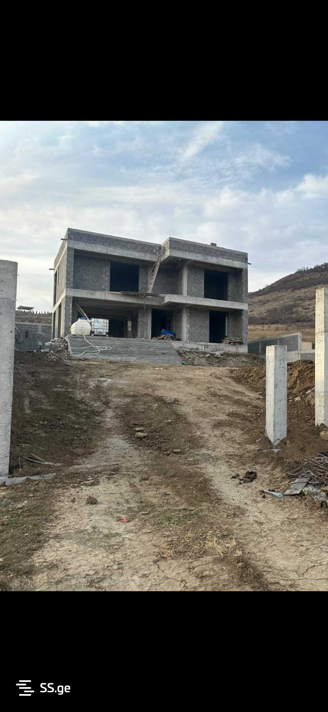 6 Room Private House For Sale view 1