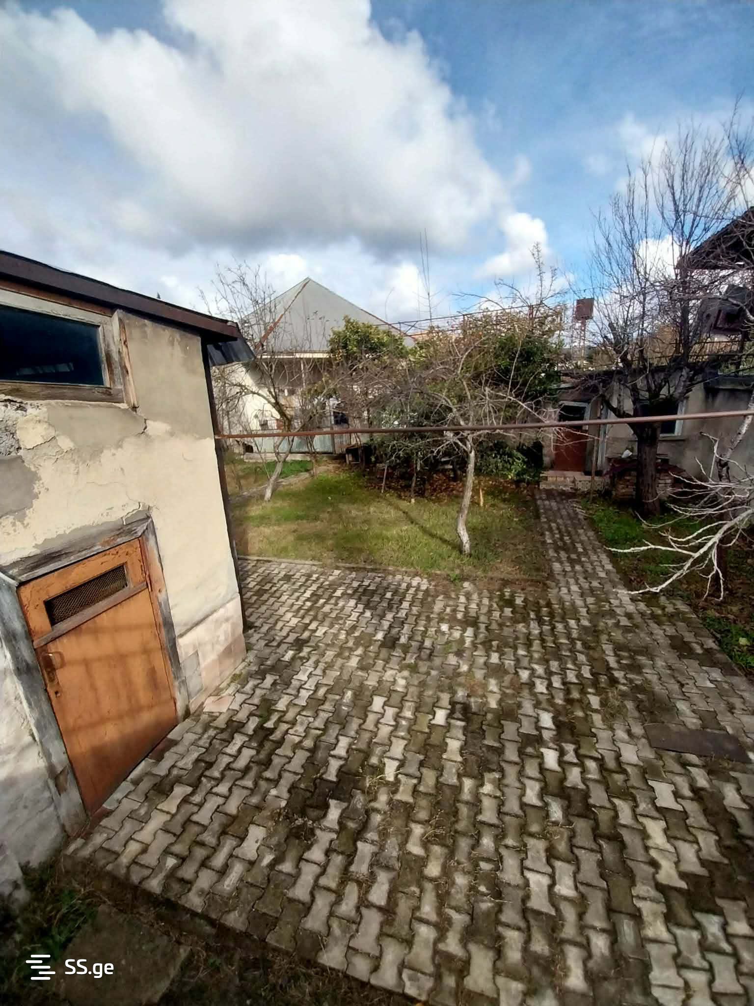6 Room Private House For Sale view 9