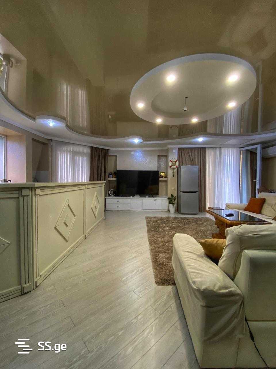 5 Room Private House For Rent. Batumi, 1 of 12