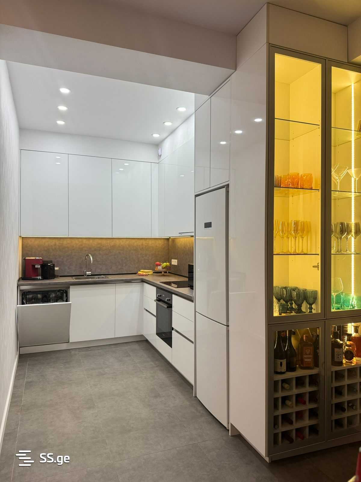 2 room Flat For Sale. Isani - Ansicht 3