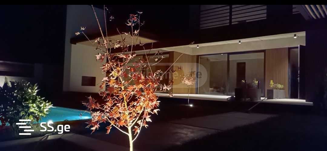8 Room Private House For Sale view 3