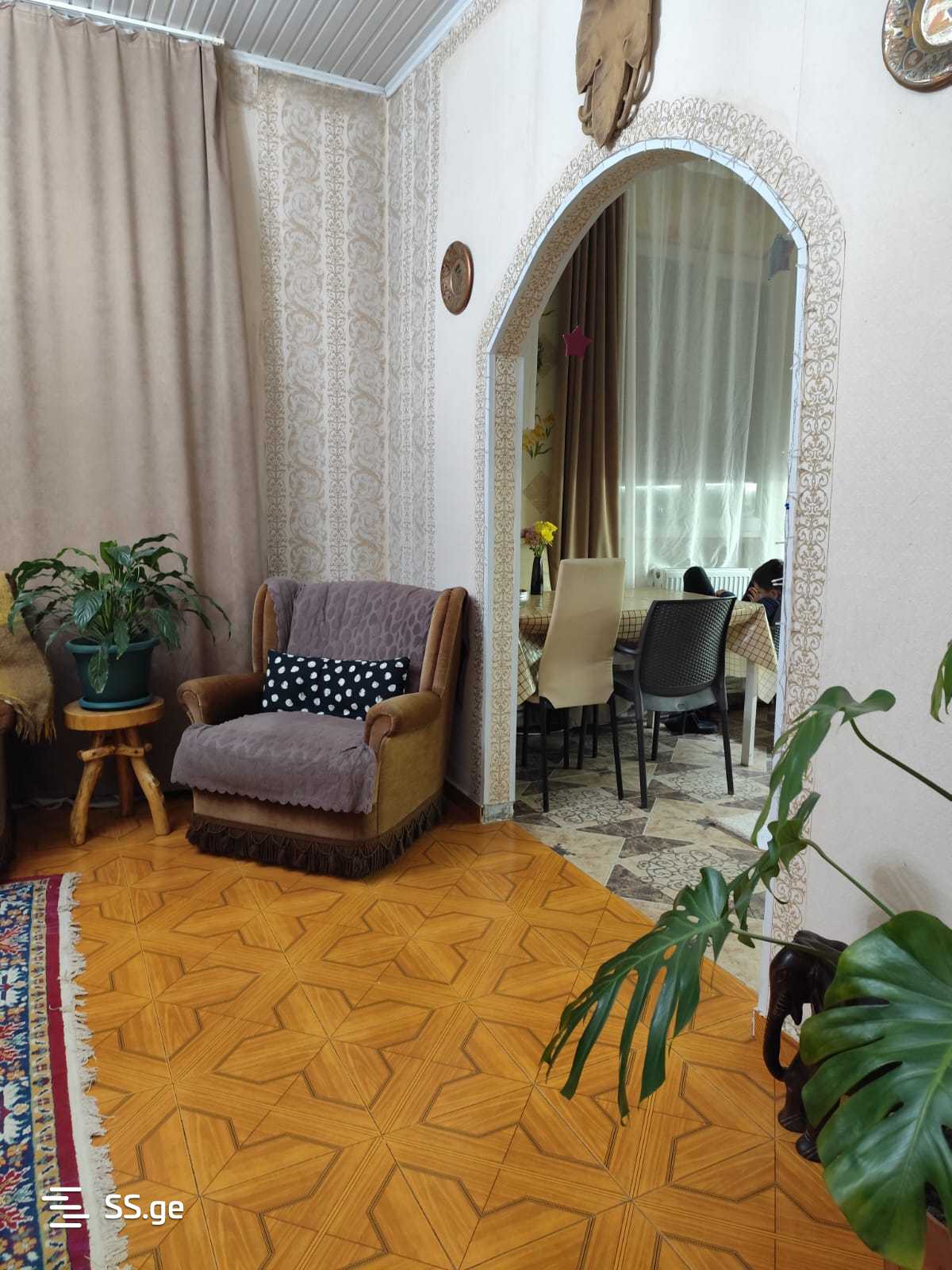 5 Room Private House For Sale view 9