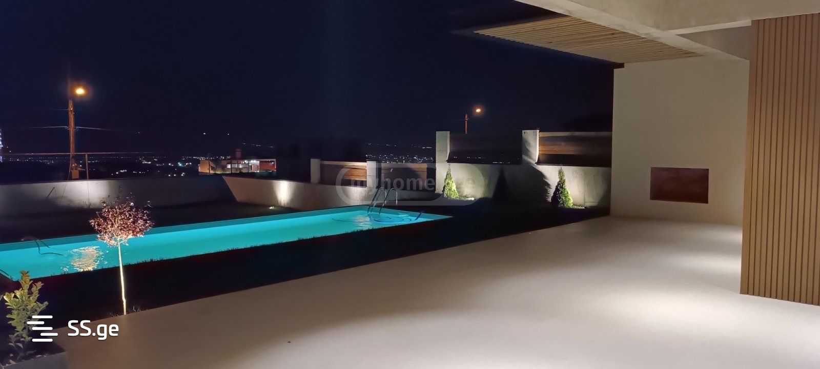 8 Room Private House For Sale view 12