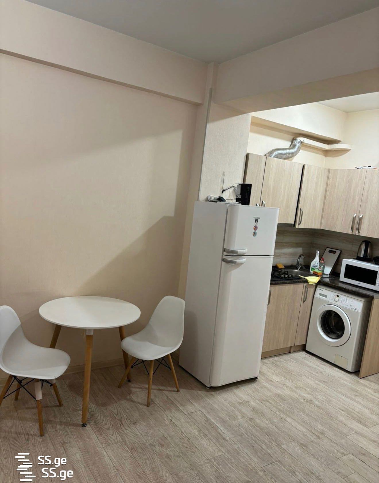 2 Room Flat Daily Rent. Digomi view 5