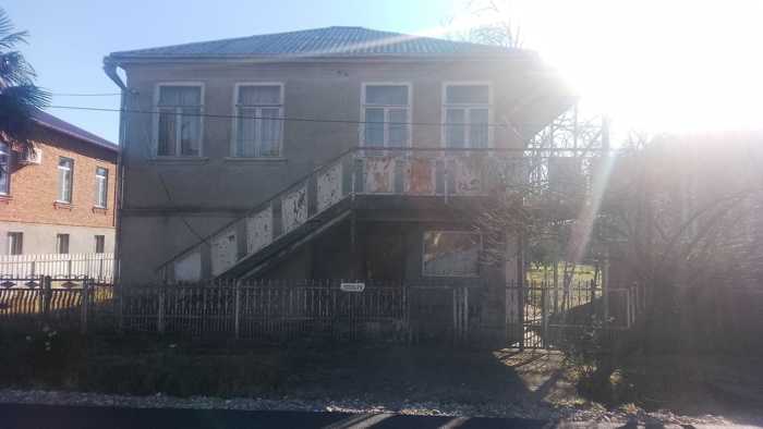 5 room Private House For Sale. Poti