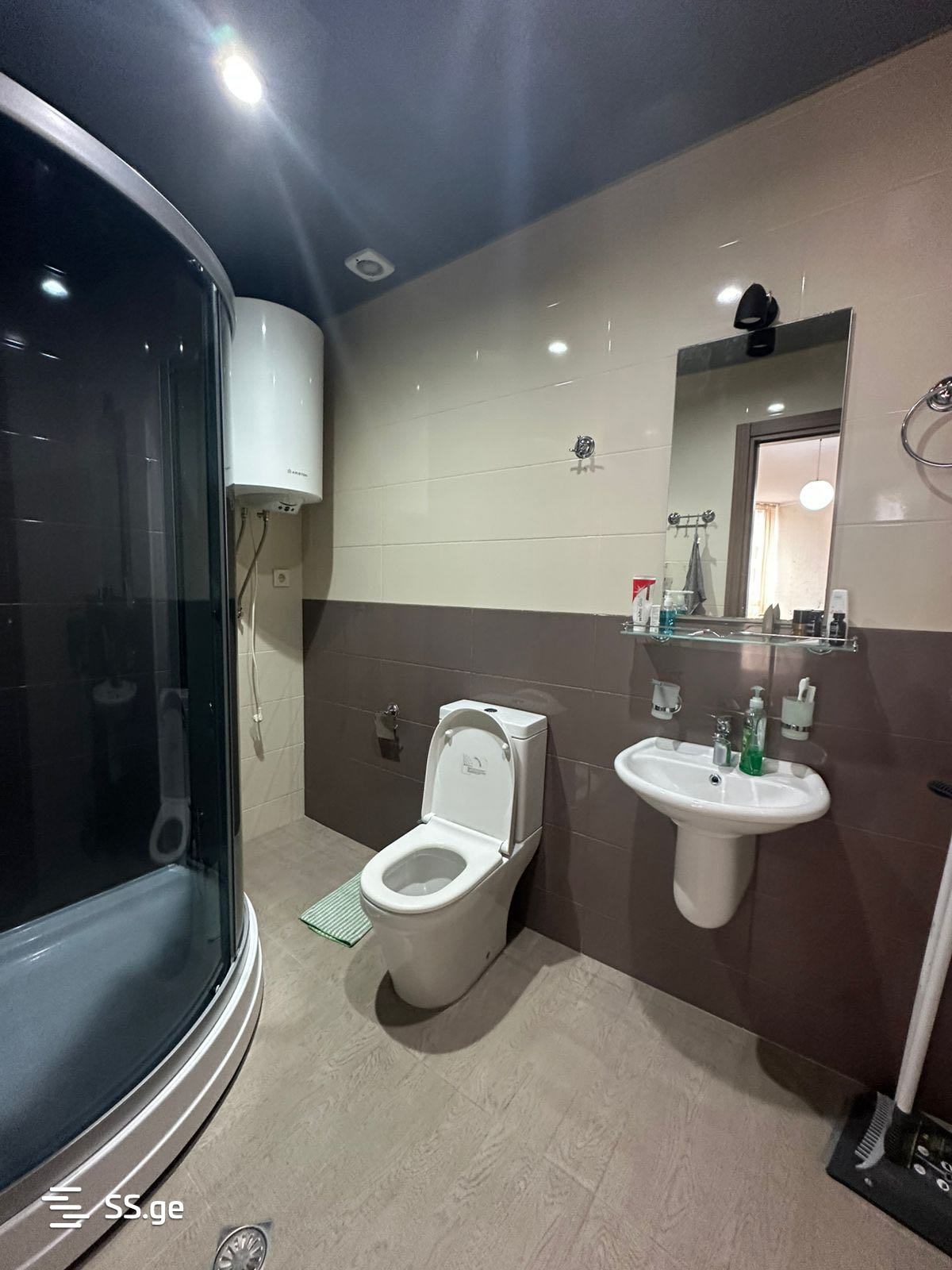 3 room Flat For Sale. Batumi - Aanzicht 4