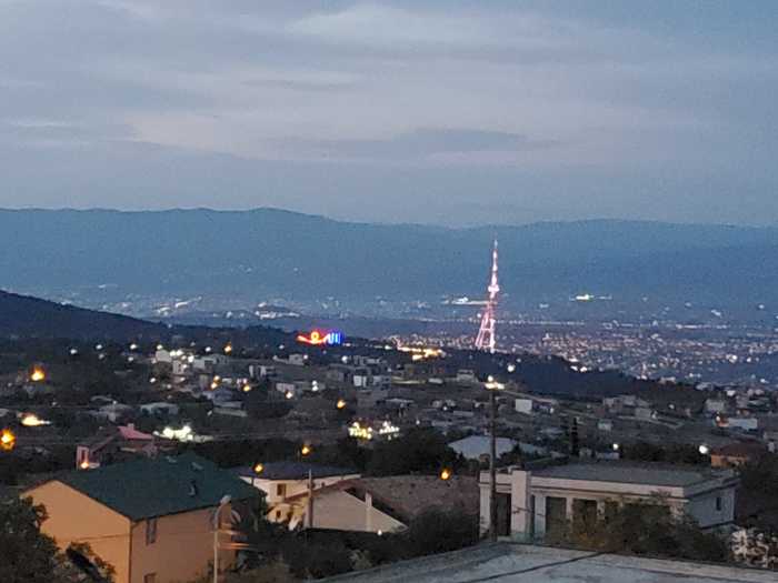 8 room Private House For Sale. Shindisi