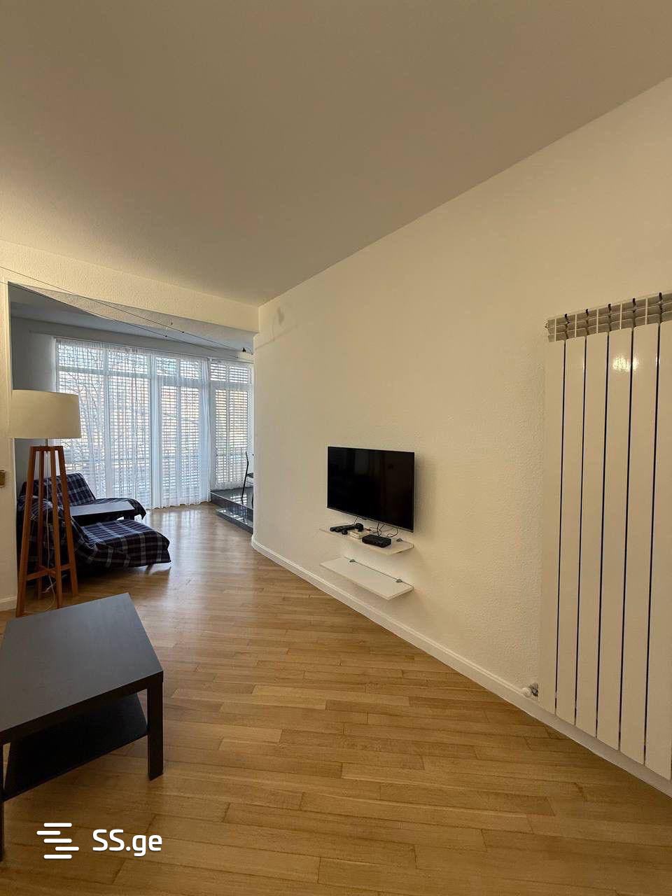 3 room Flat For Rent. Chugureti - Aanzicht 3