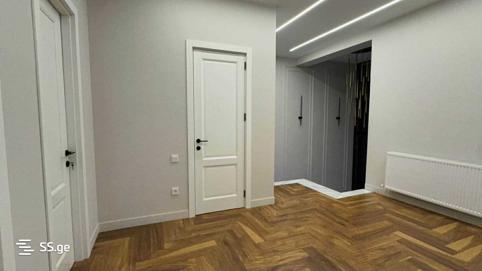 7 Room Private House For Sale view 11