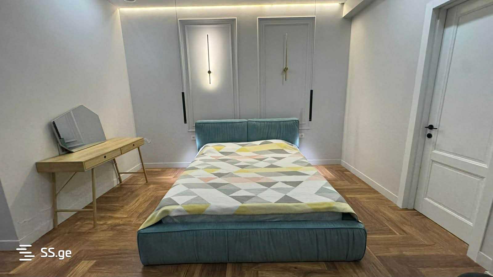 7 Room Private House For Sale view 5