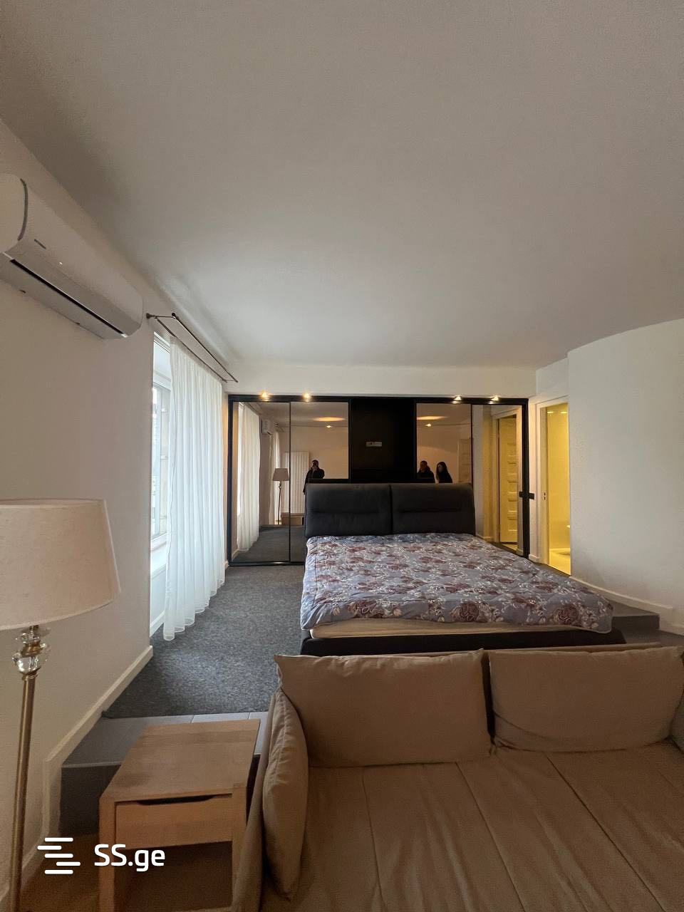 3 room Flat For Rent. Chugureti - Aanzicht 6