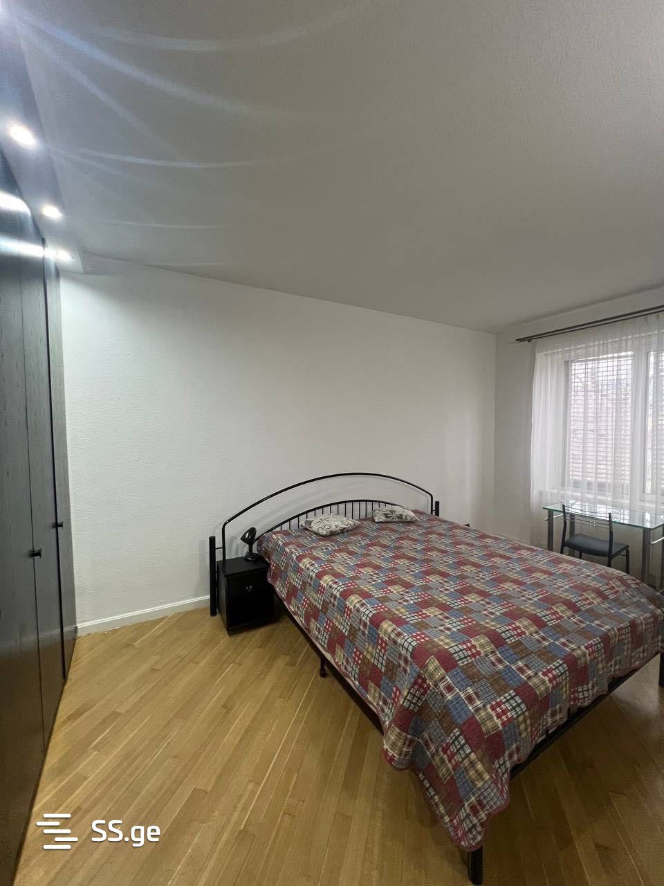 3 room Flat For Rent. Chugureti - Meer