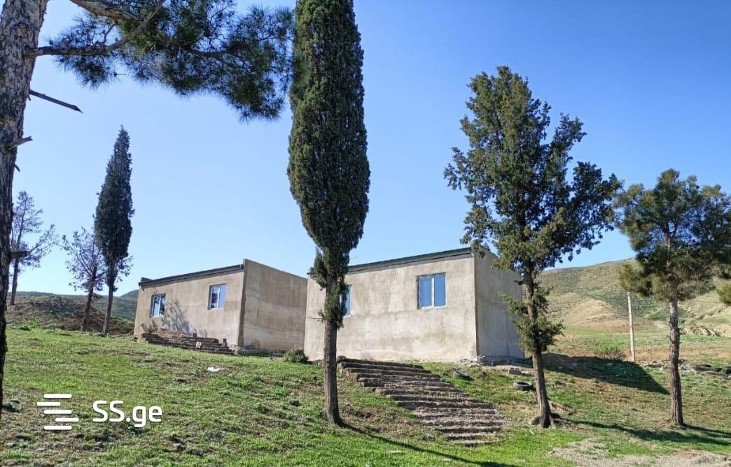 2 Room Private House For Sale view 3