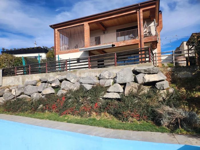 7 room Private House For Sale. Kveseti