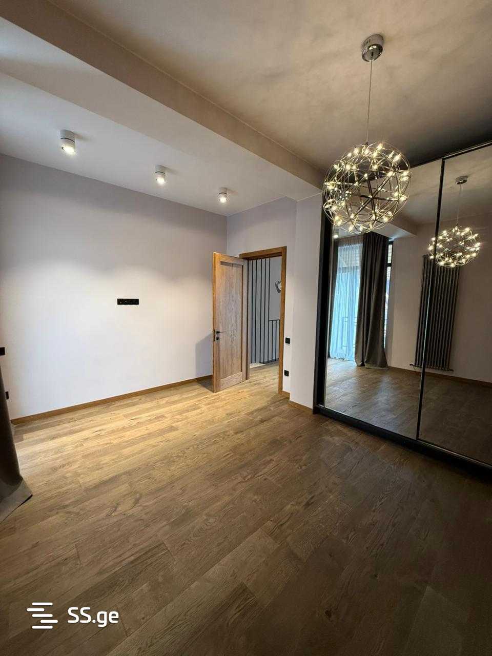 8 Room Summer Cottage For Sale view 6