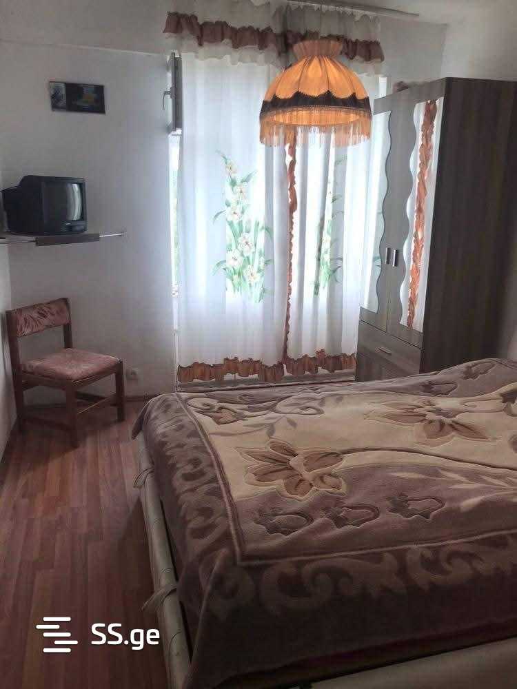 Продажа 3-комната Квартира view 1