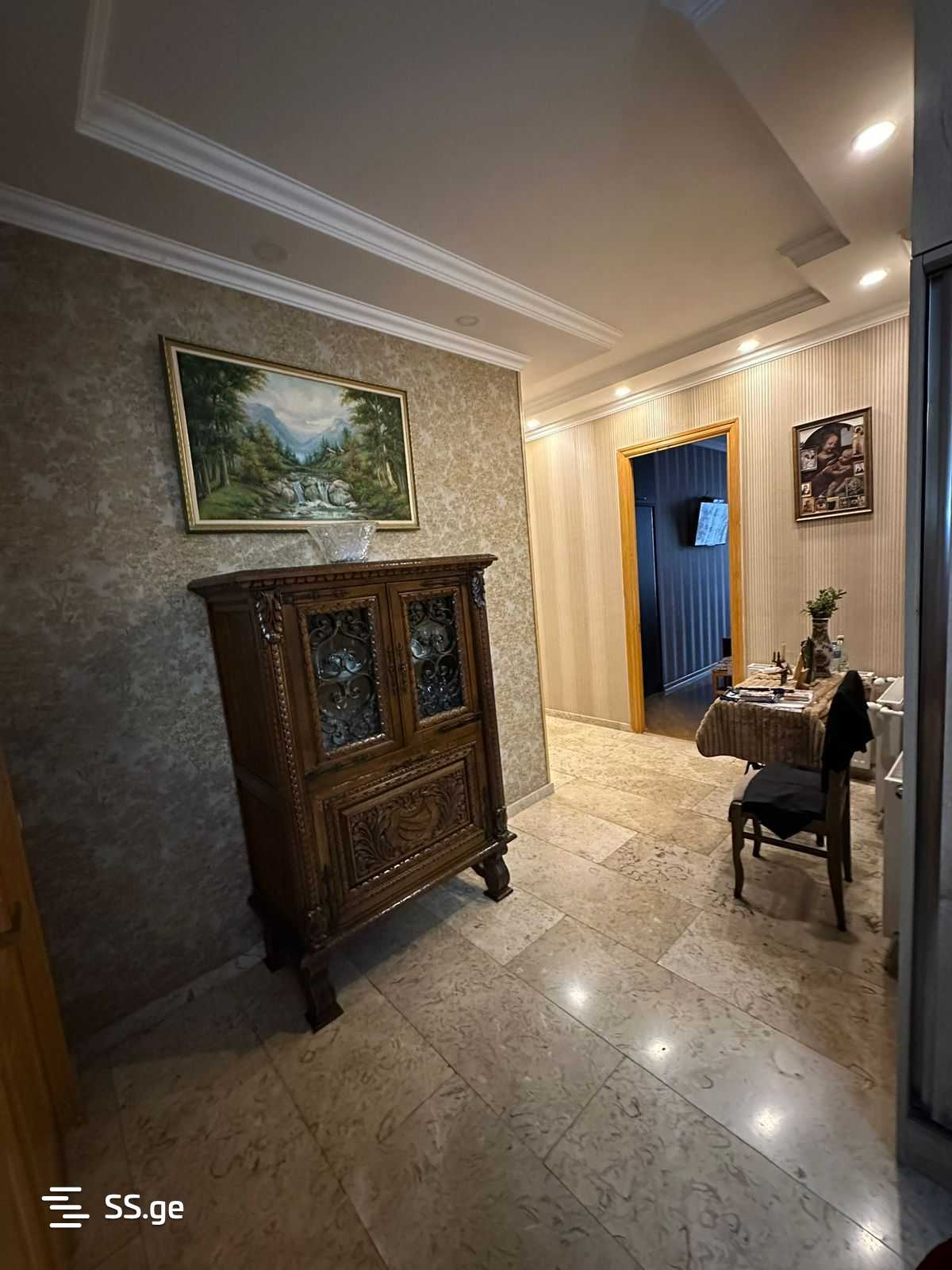 5 room Flat For Sale. Vake - Widok 3