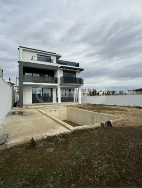 Private House For Sale. Shindisi