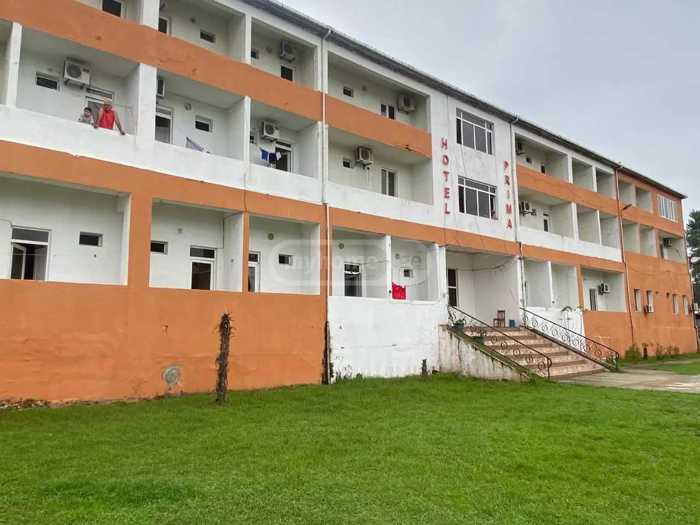 10 room Hotel For Sale. Ureki