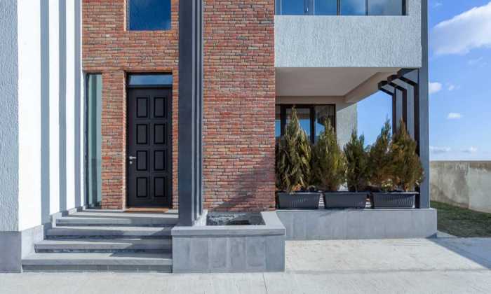 8 room Private House For Sale. Shindisi