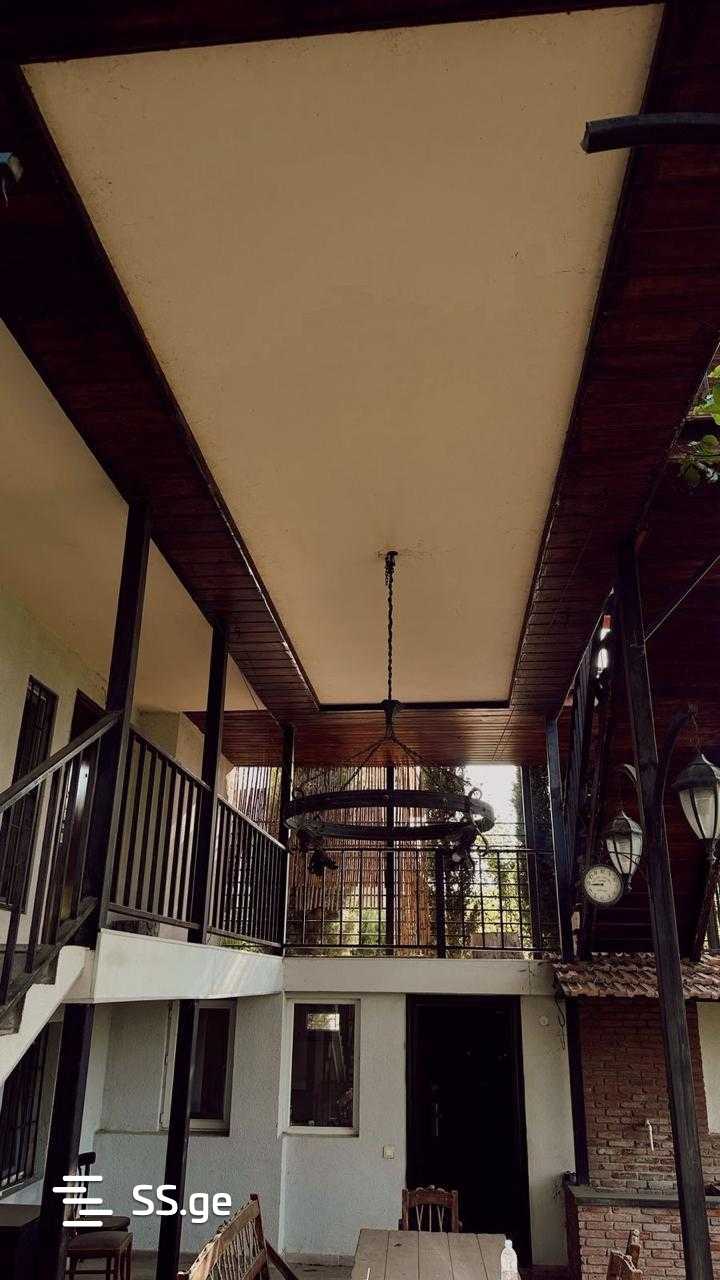7 Room Private House For Sale view 2