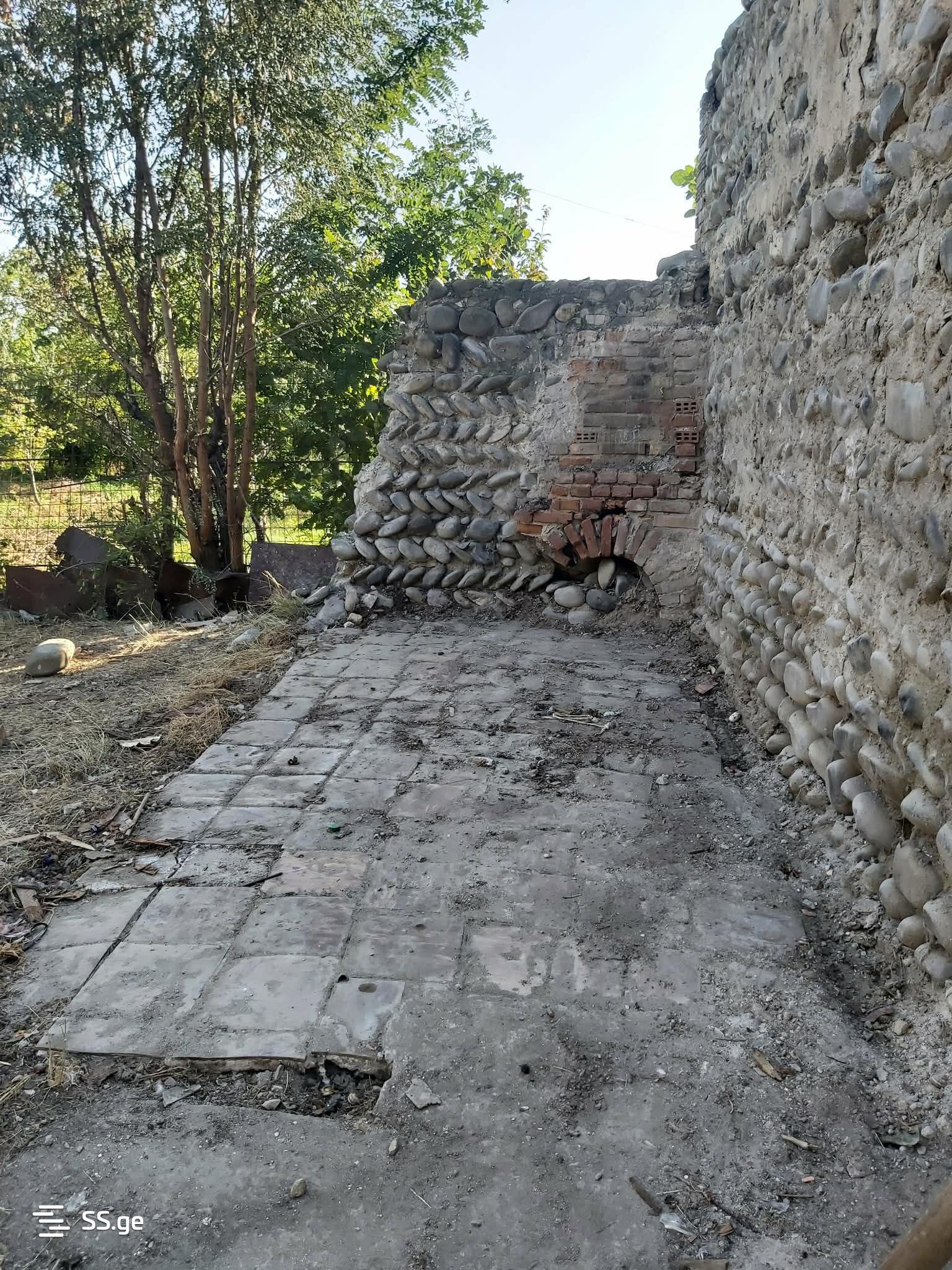 4 Room Private House For Sale view 2
