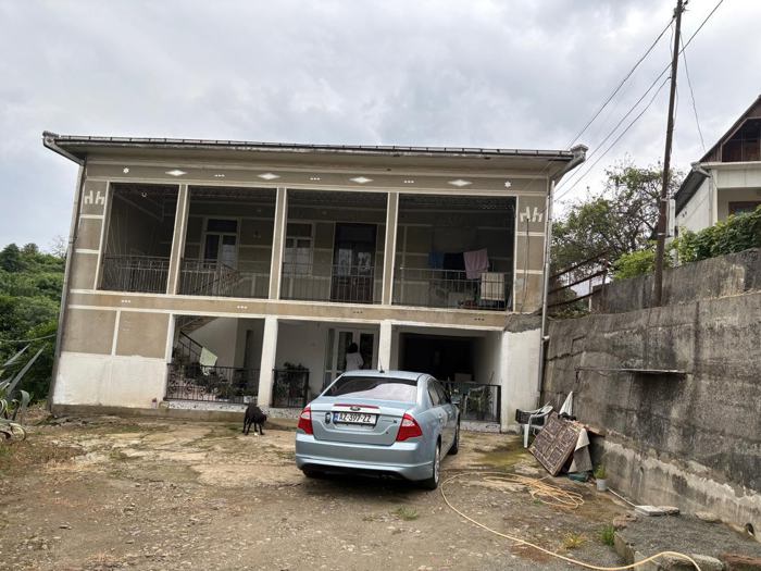 8 room Private House For Sale. Tsikhisdziri